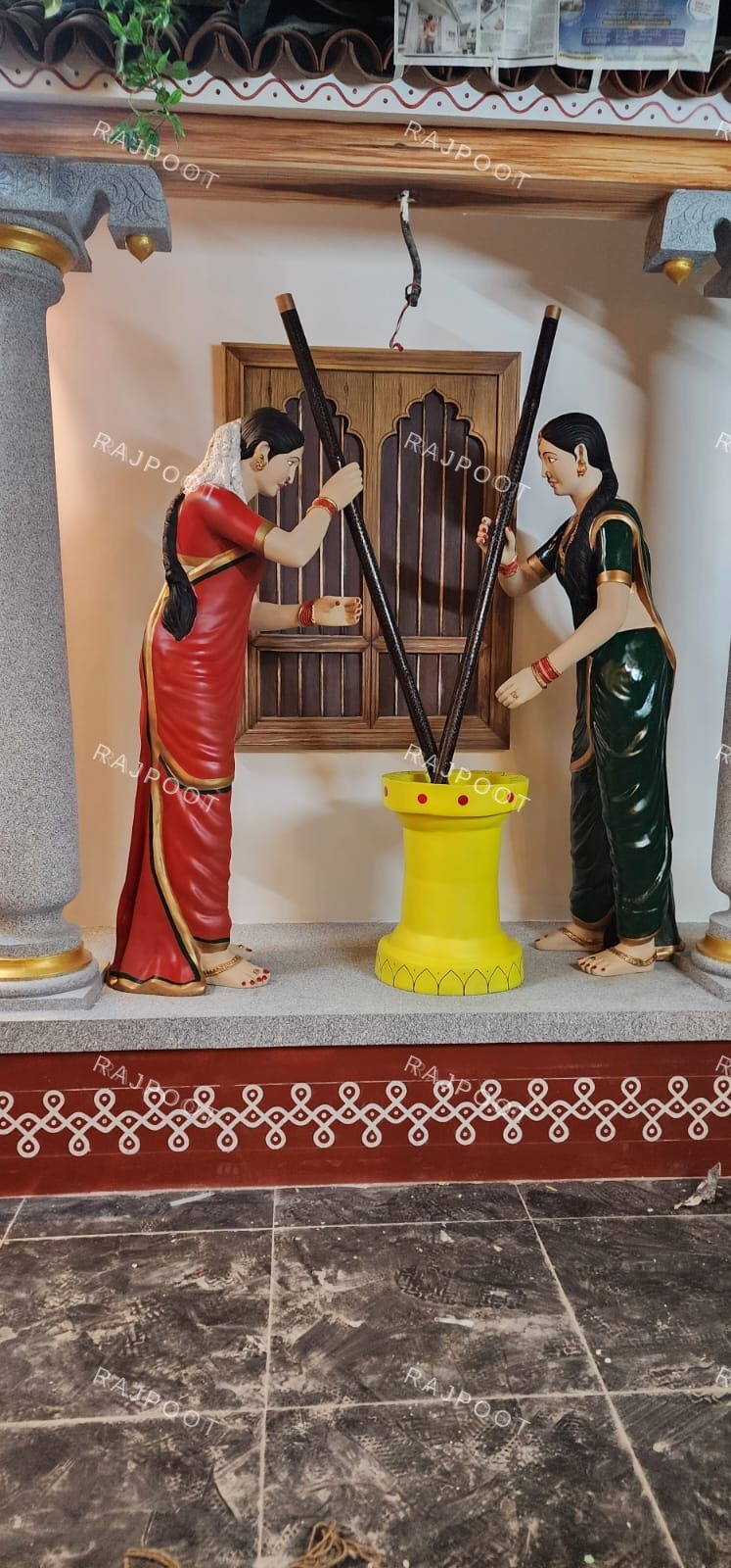 Traditional Woman Fiberglass Statue
