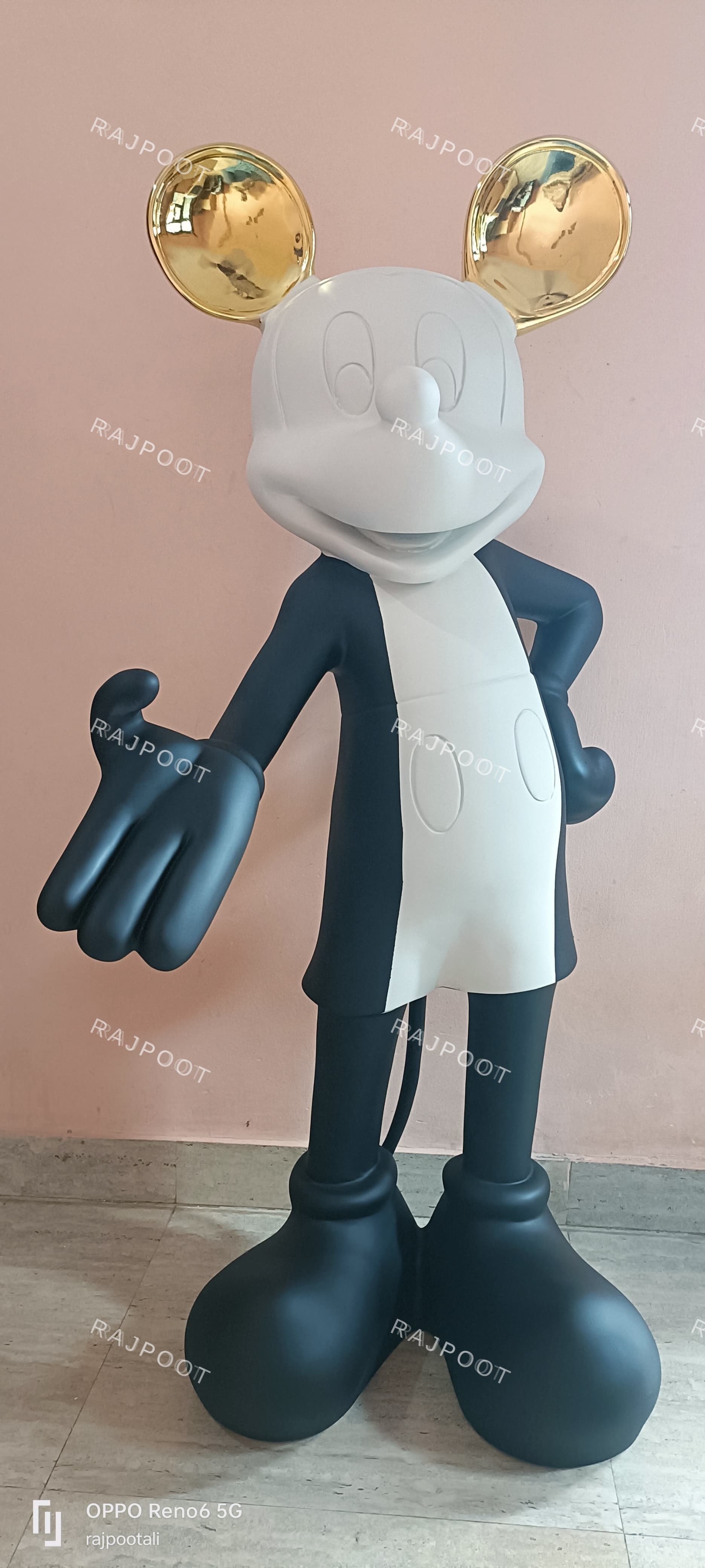 Cartoon Character Floor Decor Fiberglass Statue