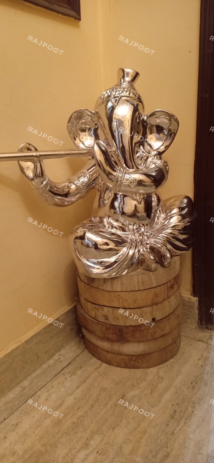 Shri Ganesha Silver Chrome Fiberglass Statue
